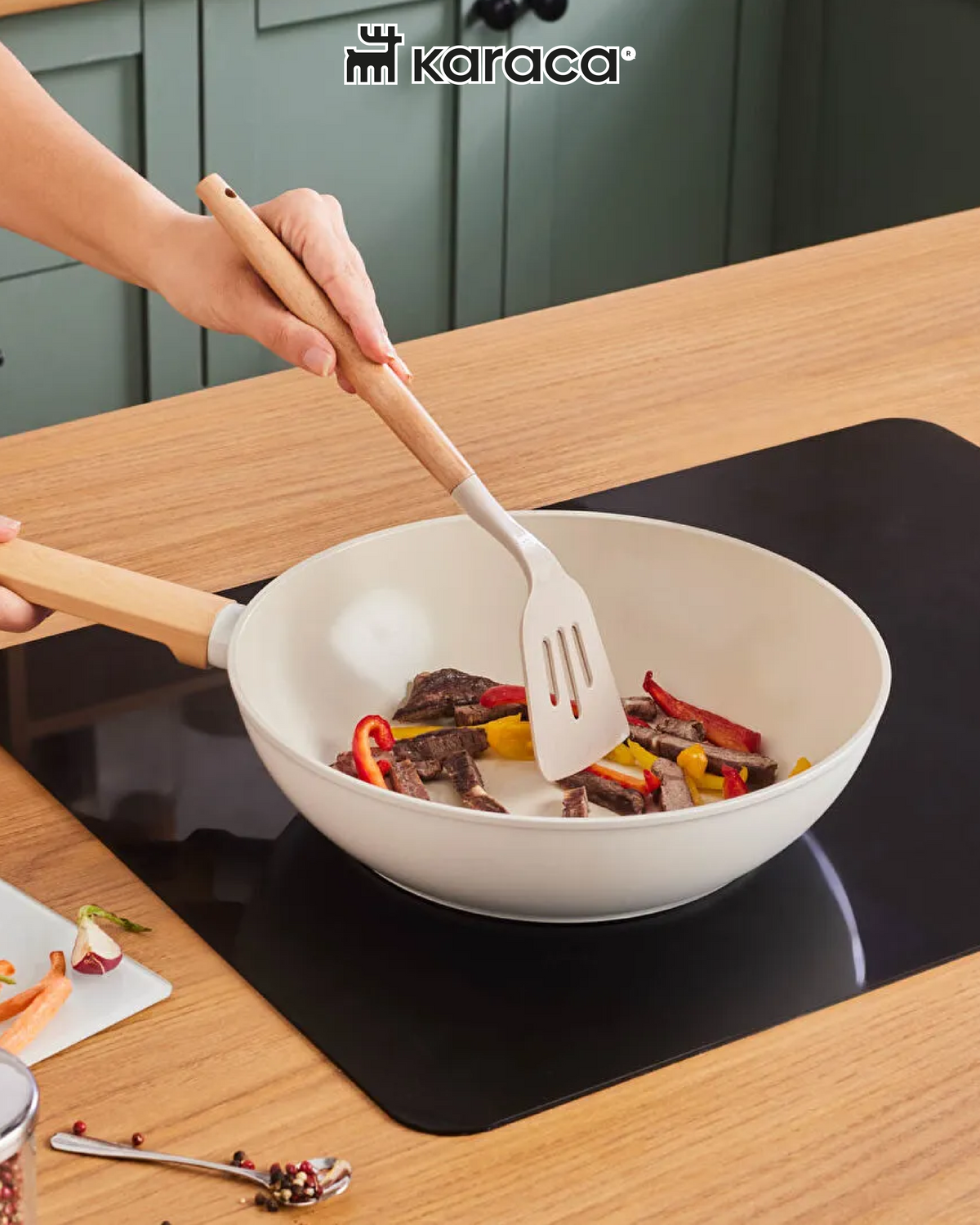Karaca Swıss Crystal Almond Cream 28 Cm Wok Tava Ind