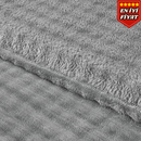 Yumuşak Dokulu Gri Tonlarında Battaniye